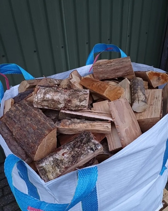 Brennholz Mix 25 cm – 4 Big Bags (4 SRM)